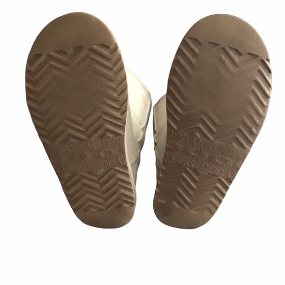 UGG Classic Tall Boot Sand Size 9 - Picture 7 of 8